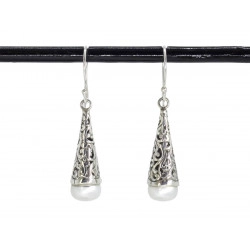 Boucles d'oreilles pendantes, petite perle Nacre - Bibop et Lula